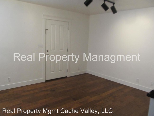 Building Photo - 1015 S 270 W