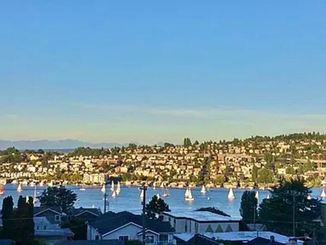 Primary Photo - Queen Anne Condo with Exceptional Views