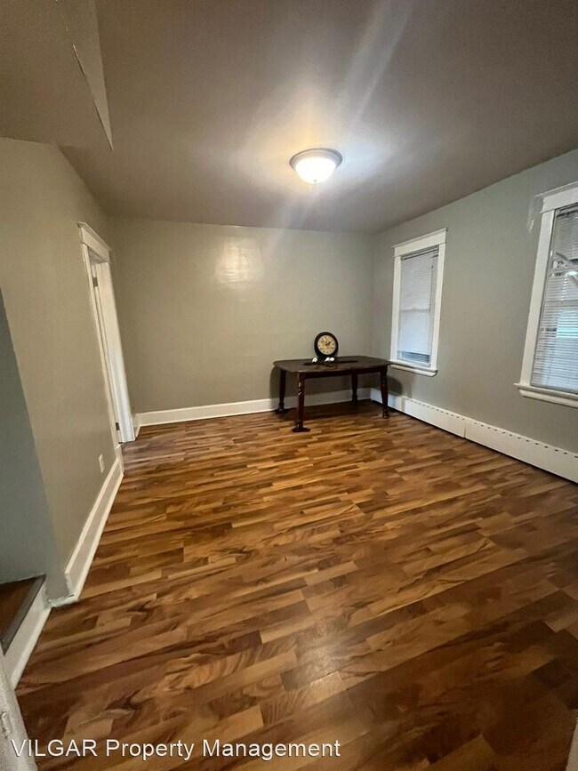 Foto del edificio - 4 br, 1 bath House - 4941 Tod