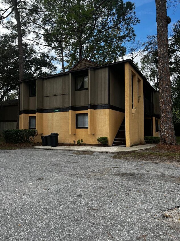 Foto del edificio - 2 Bed/ 1 Bath Available Now on the Westside!