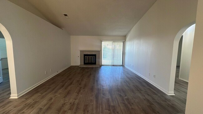 Building Photo - Remodeled Single Story West Lancaster Home