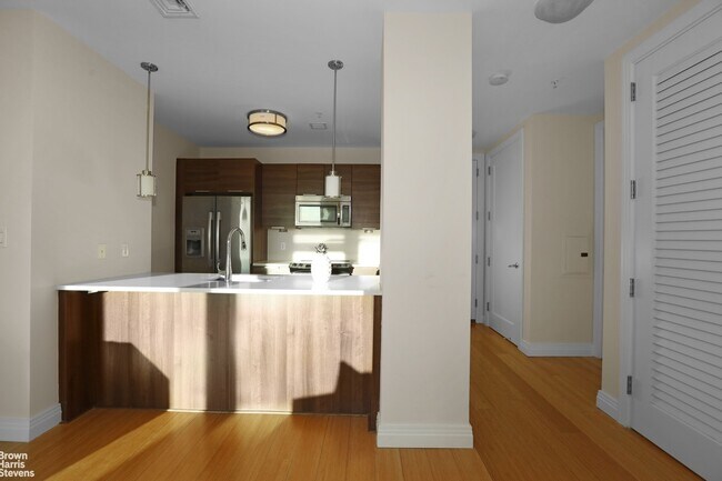 Building Photo - 701 Ridge Hill Boulevard