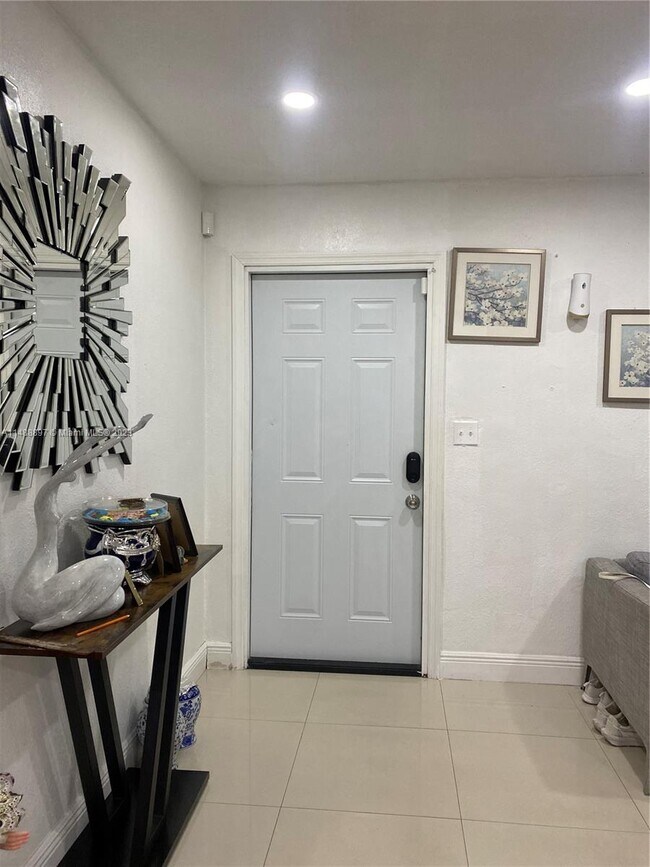 Foto del edificio - 2340 NW 155th St