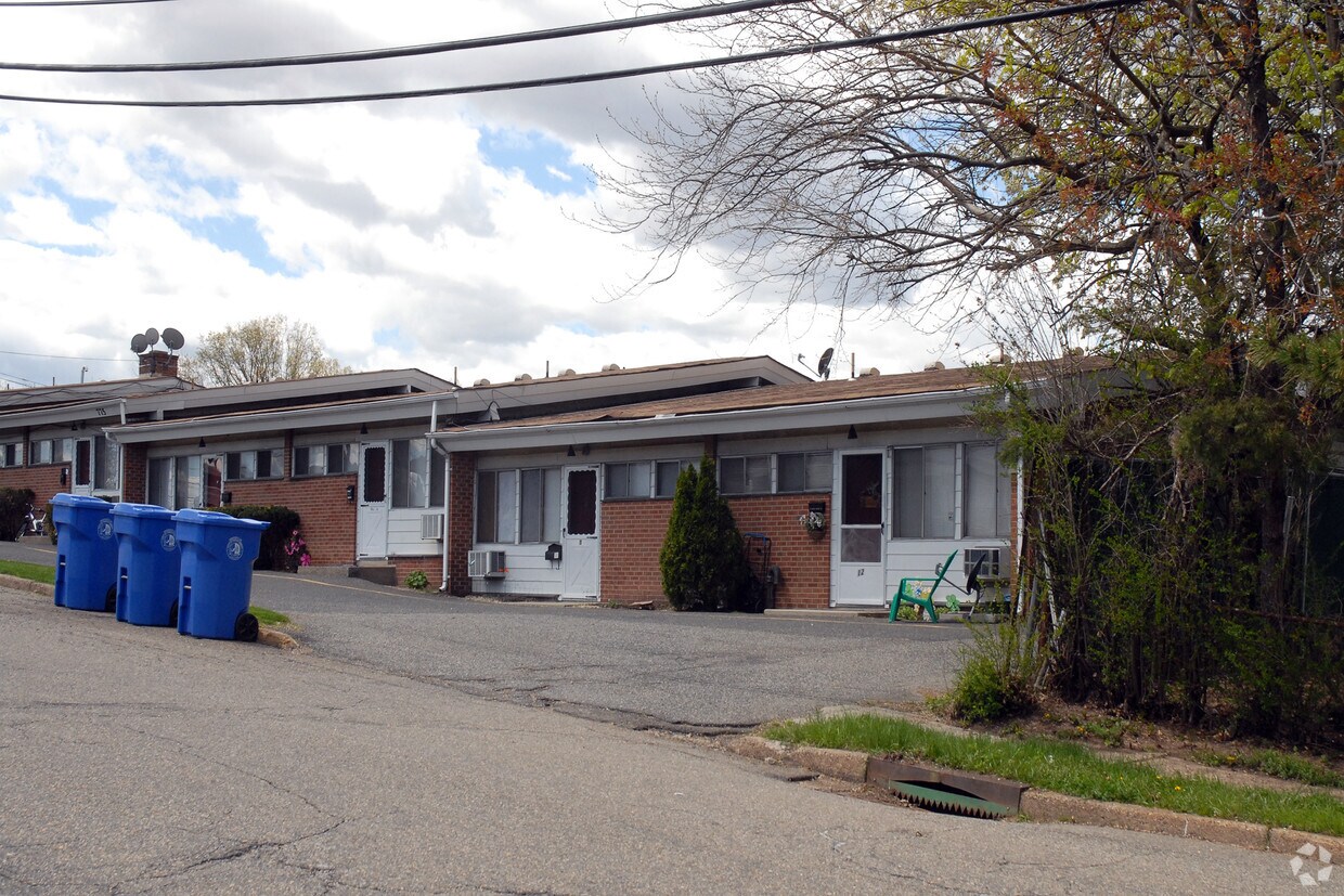 765 Chamberlain Ave, Perth Amboy, NJ 08861 Apartments in Perth Amboy, NJ