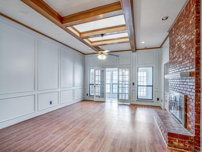 Building Photo - 1405 Harrington Dr