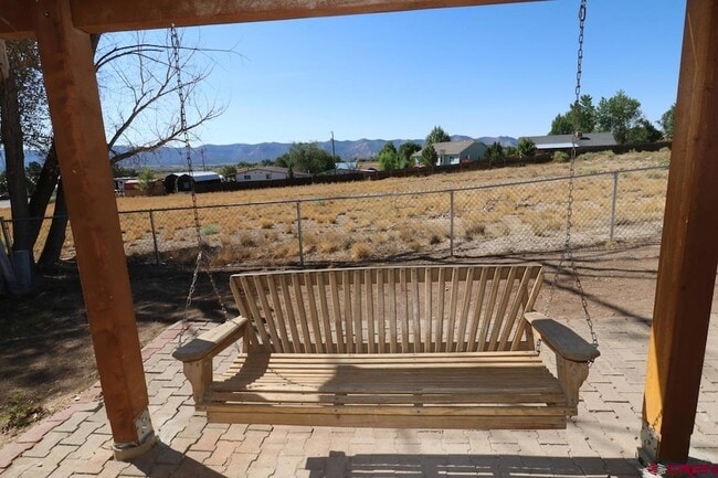 Building Photo - 2305 Pelota Dr