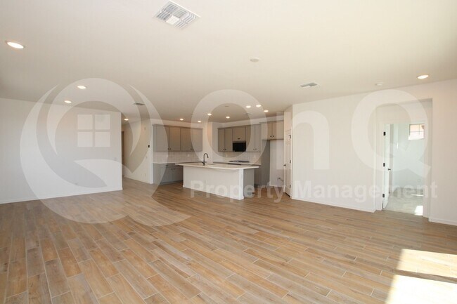 Foto del edificio - 22873 E Happy Rd