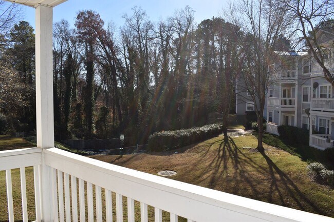 Building Photo - Brookhaven Condo For Lease