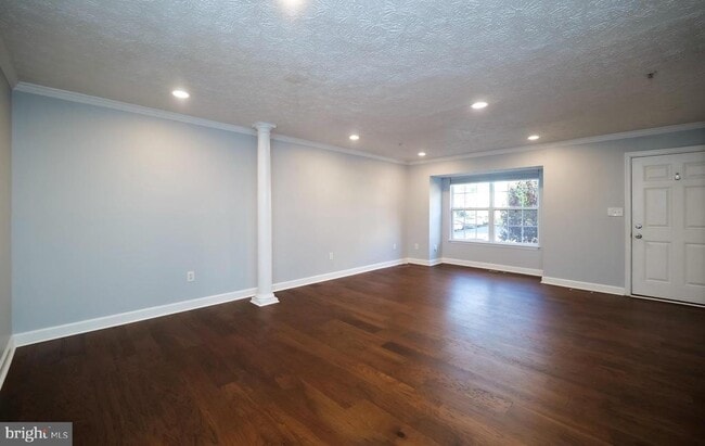 Building Photo - 3317 Hibiscus Ct