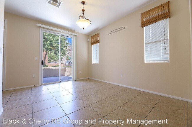 Building Photo - 3 br, 2 bath House - 3955 Palm Beach St #101