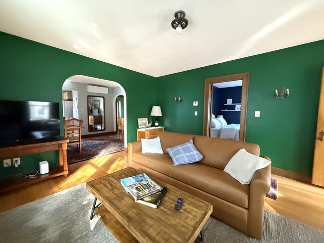 Building Photo - 5 Franklin St