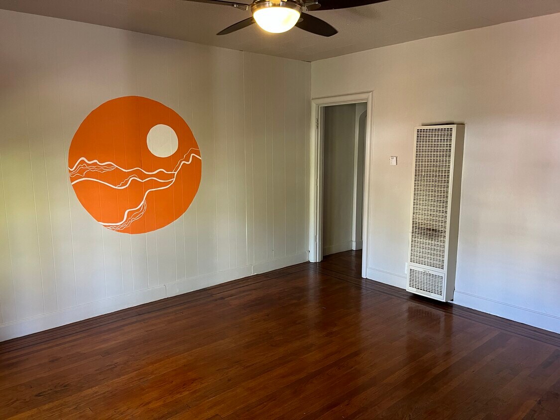 Foto principal - 6125 Majestic Ave