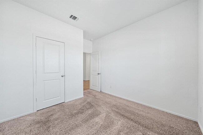 Foto del edificio - 13601 Mussel Rn