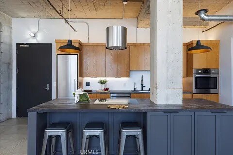 Foto del edificio - 100 W 5th St