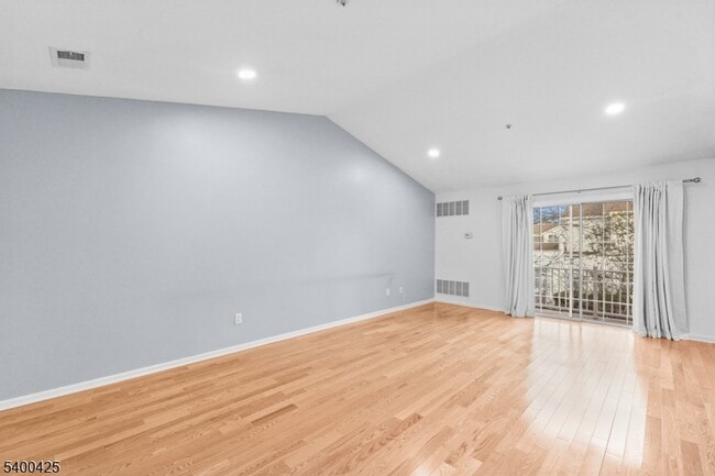 Building Photo - 176 Potomac Dr