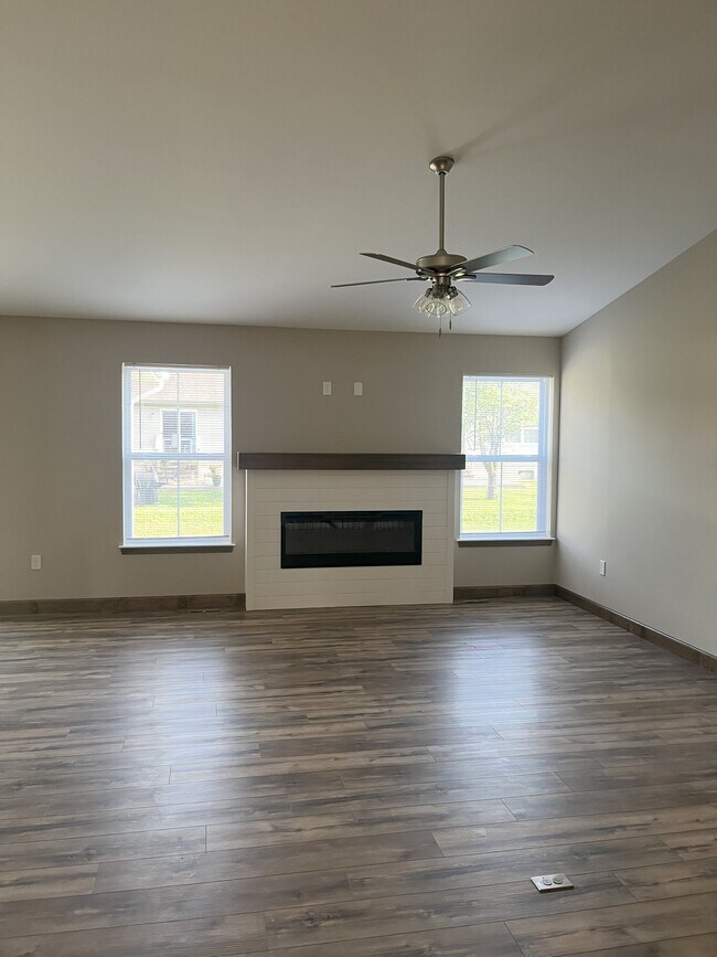 Foto del edificio - 5940 Arrow Ridge Rd