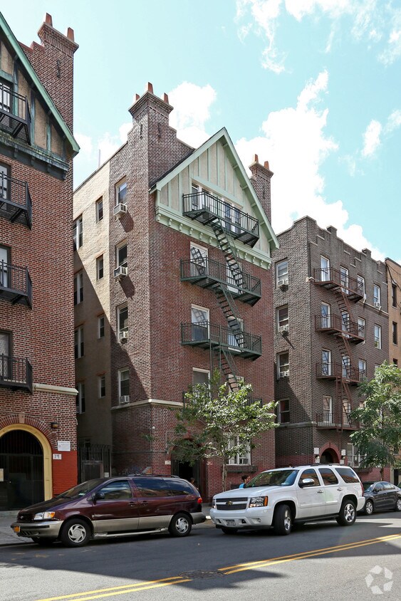 Foto principal - 75-77 Post Ave