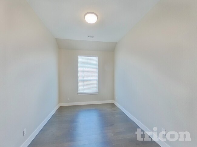 Foto del edificio - 1008 Faringdon Dr