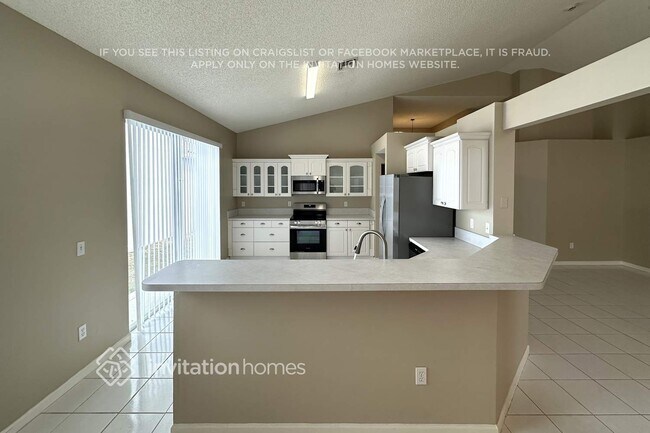 Foto del edificio - 7699 Thornlee Dr