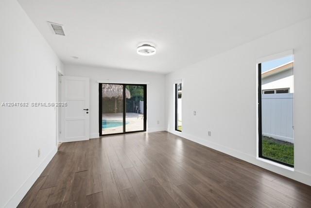 Building Photo - 1415 W Camino Real