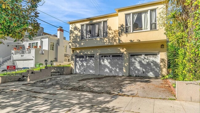 Building Photo - 1633 Malcolm Ave