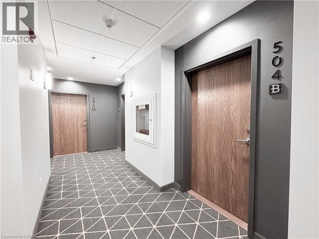 Building Photo - 504 Northfield Dr E