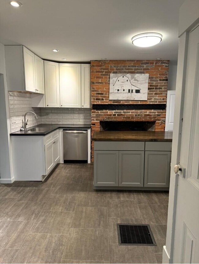 Foto del edificio - 4433 Fouts Rd