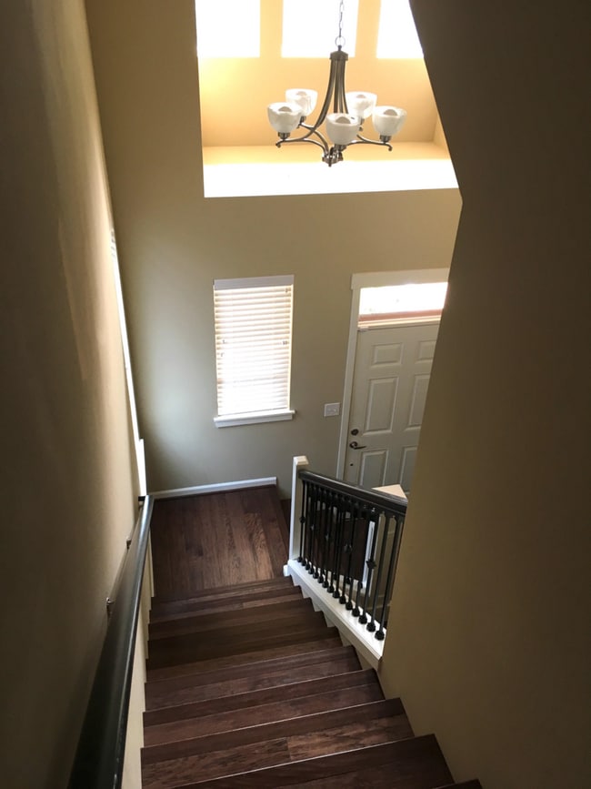 Building Photo - Beautiful Summer Grove 4BD in Kirkland