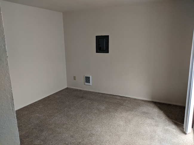 Foto del edificio - 204 S Cherry Dr