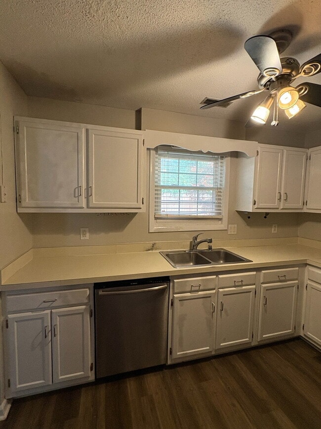 Foto del edificio - 502 W Hilltop Ct