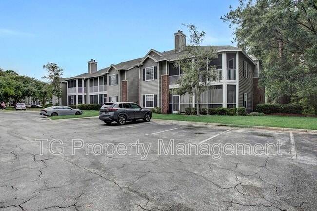 Building Photo - 10000 Gate Pkwy N