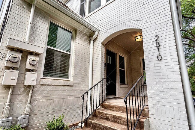 Foto del edificio - 2 br, 1 bath Duplex - 2810 Wooldridge Dr