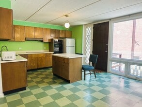 Building Photo - 5140 S Dorchester Ave