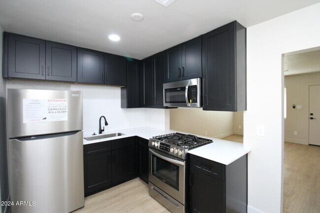 Foto del edificio - 2309 N Dayton St