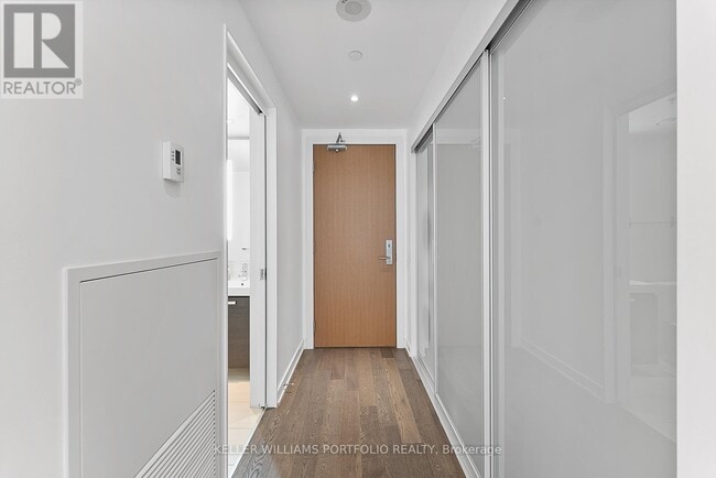 Building Photo - 38 Stewart St