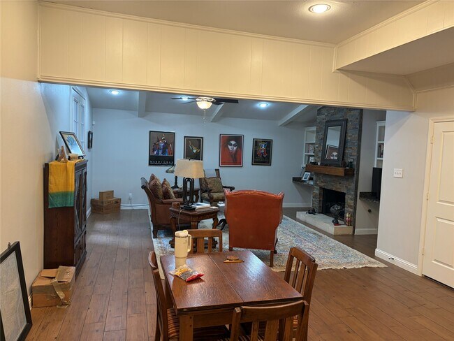 Building Photo - 15040 Kimberley Ct