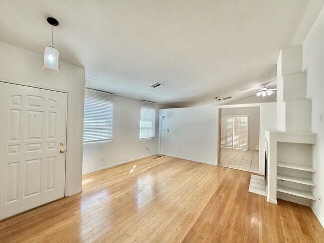 Foto del edificio - 8319 Haven Cove Ave