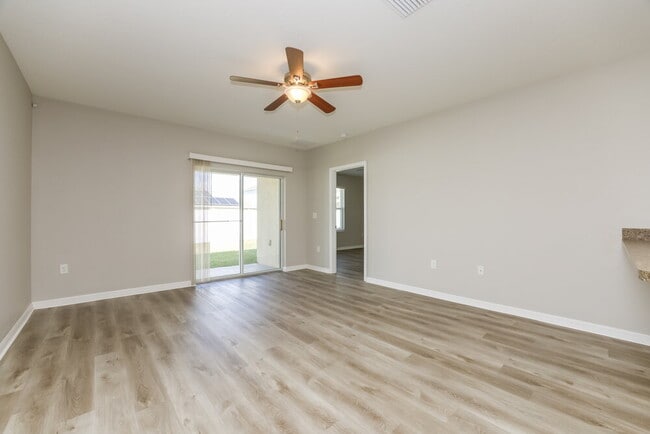 Foto del edificio - 10220 Mangrove Well Rd