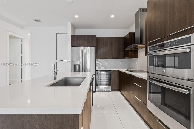 Foto del edificio - 10220 NW 63rd Terrace