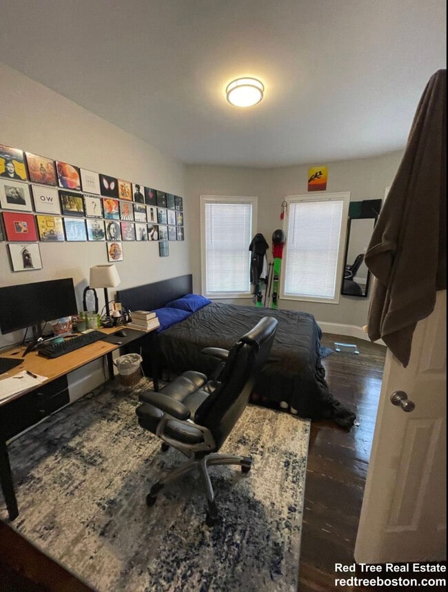 Building Photo - 91 Hillside St