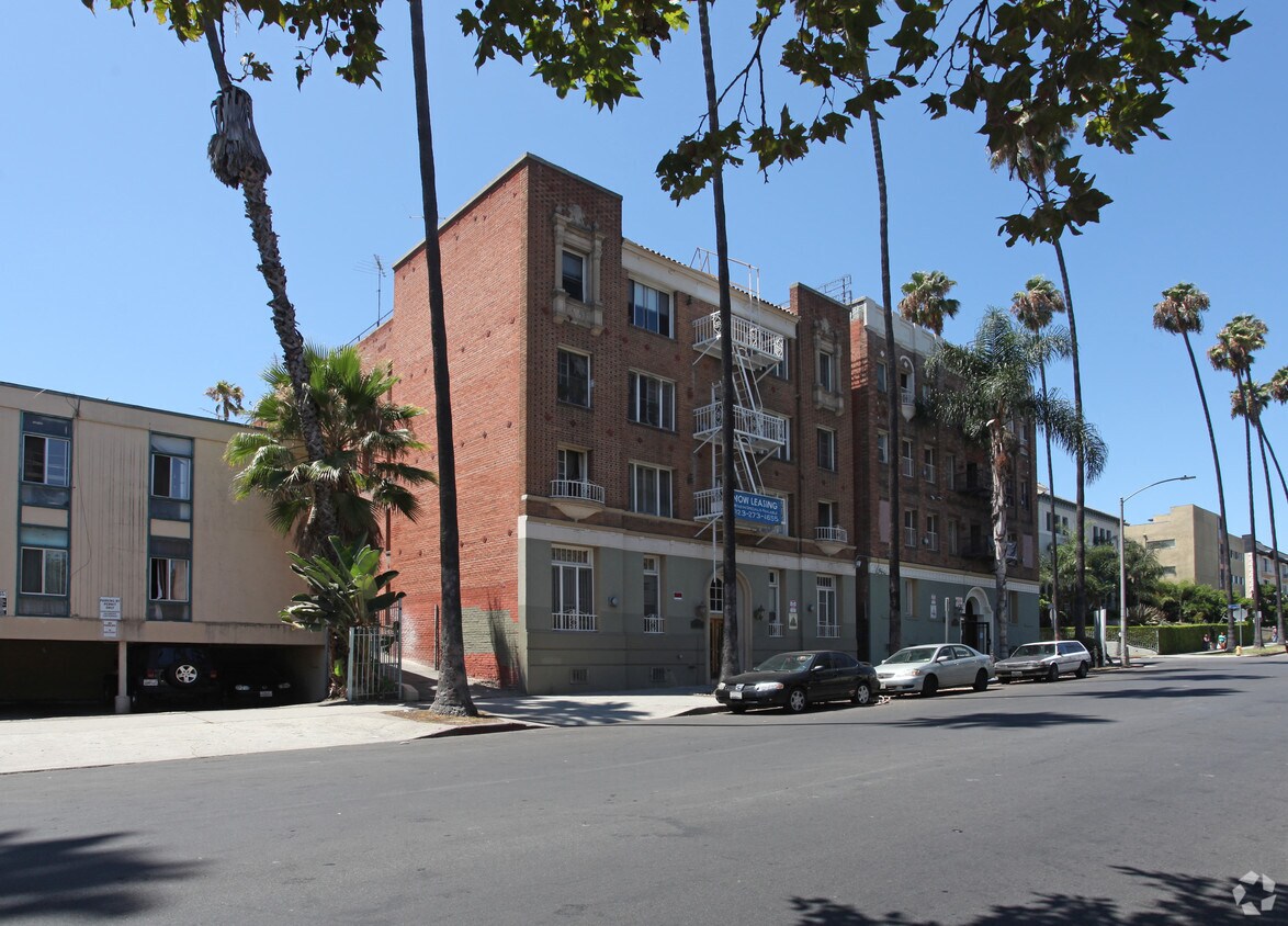 Foto principal - 407 S Kenmore Ave