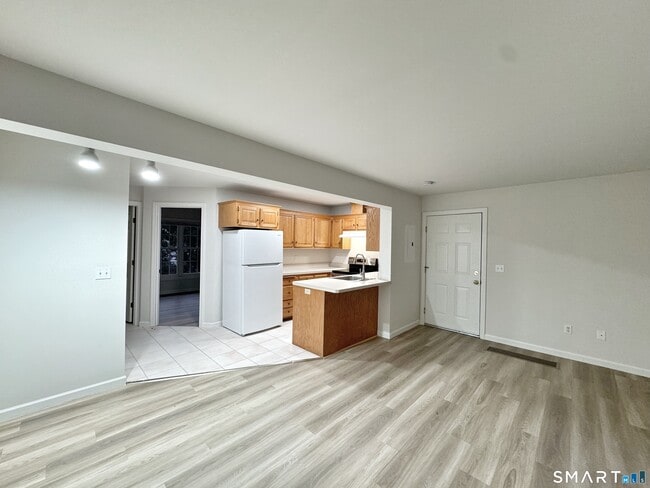 Building Photo - 22 Ferris Ave