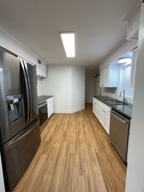 Foto del edificio - 4615 Mars Ct