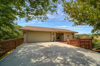 Building Photo - 3400 Hillcrest St