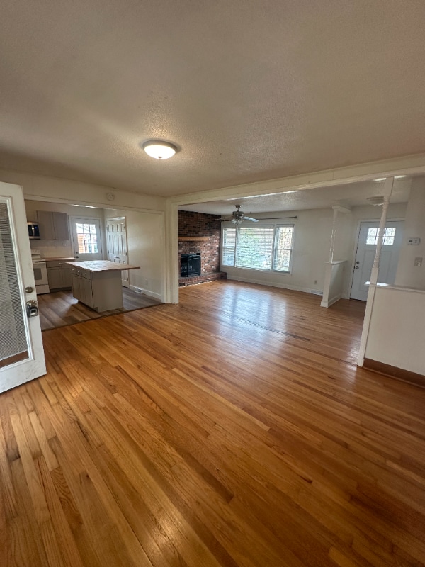Foto del edificio - 6512 Springfield Dr