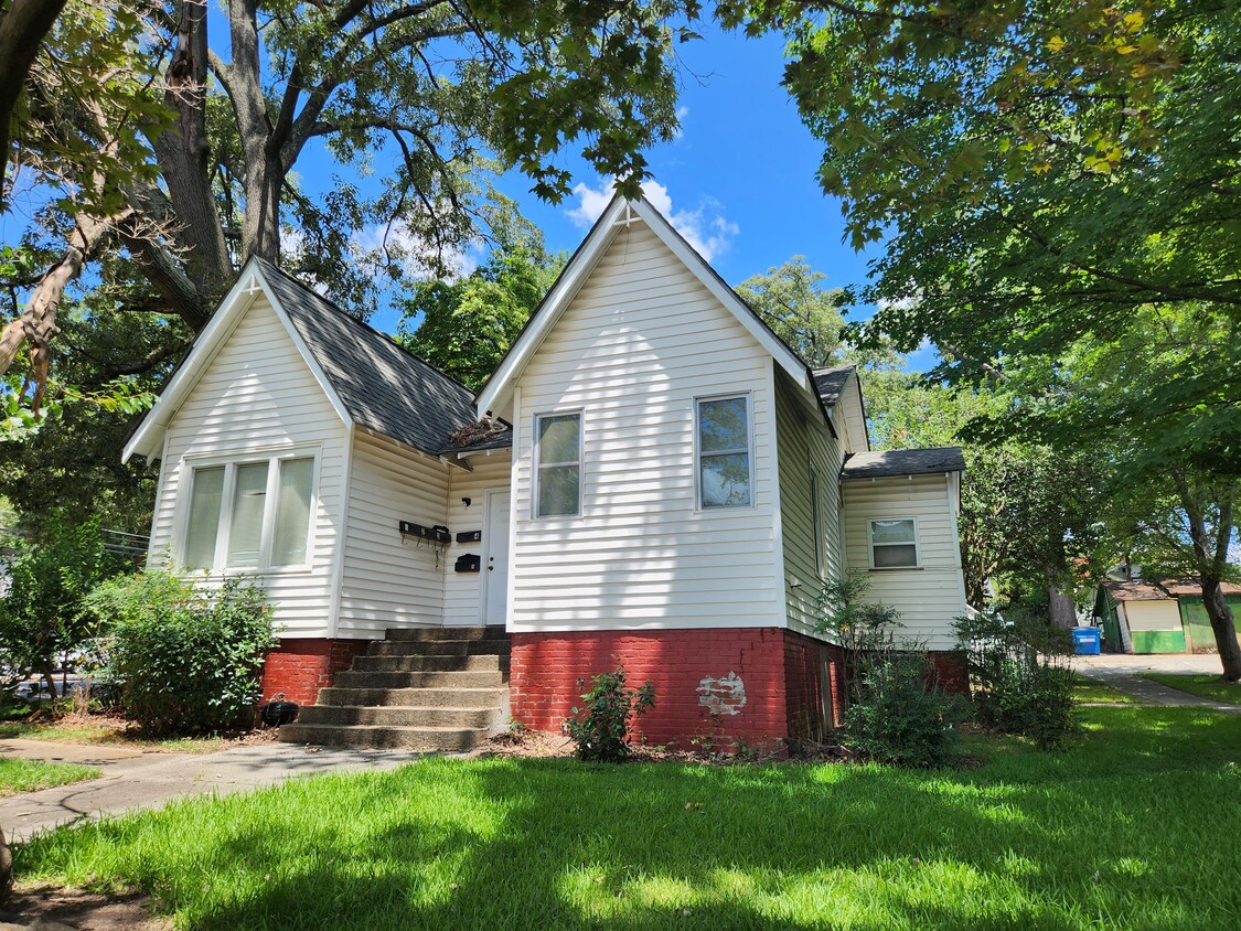 Primary Photo - 361 10th St NW
