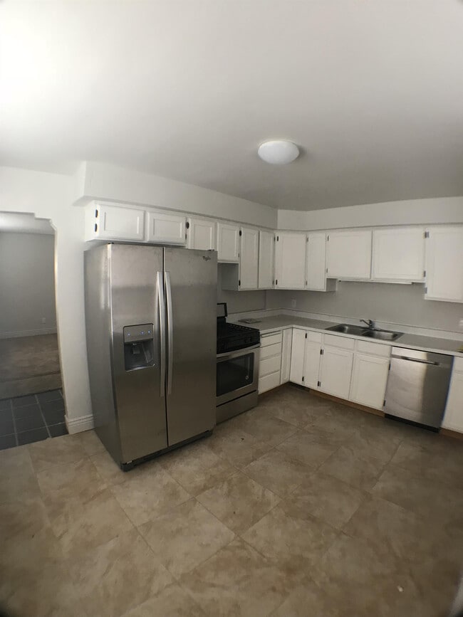 Building Photo - 244 S 1135 W