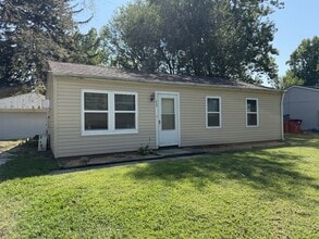 Building Photo - 1805 Southwood Dr