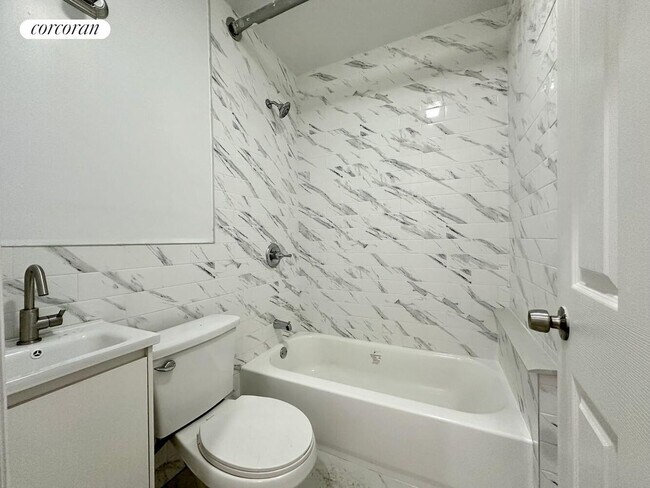 Foto del edificio - 200 W 119th St