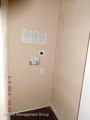 Building Photo - 428 W 34th St